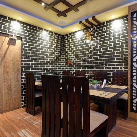 Hotel O Chilli Pepper Hotel And Restaurant Kolkata Exterior photo